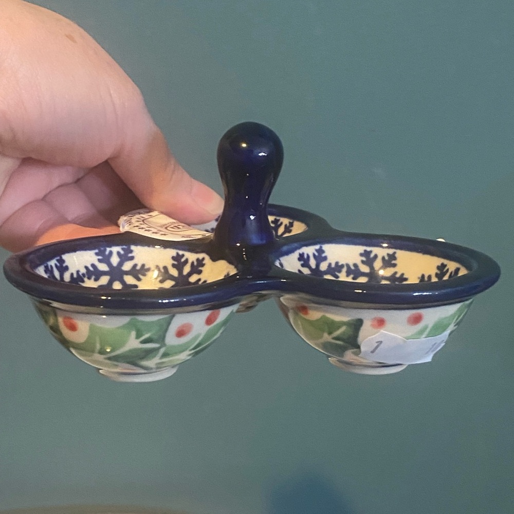 NWT Polish Pottery Condiment / Spice Dish 5" Bolesławiec - snowflakes / holly